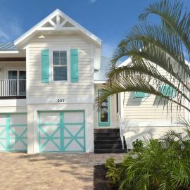 Seahorse Beach House by Beach Retreats