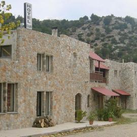 To Exari, hotel i Omalos