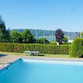 Die Seeblume - Ferienwohnung mit Pool und Seeblick, hotel in Bodman-Ludwigshafen