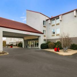 Red Roof Inn PLUS+ Boston - Logan