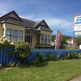 Catlins Retreat B & B: Owaka şehrinde bir otel