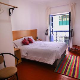 CASONA TORDO - A 3 Cdras de la Plaza - Habitaciones con baño privado, hotel i Cusco