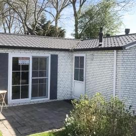 2 Bedroom Amazing Home In Tzummarum