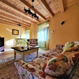 Apartman "Ela", hotelli kohteessa Fužine