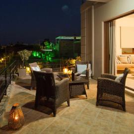 Mike's apartment I Luxury above the sea, hotel in Kissamos