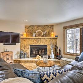 Frisco Home w/ Mountain Views: Walk to Main St!, hotel em Frisco