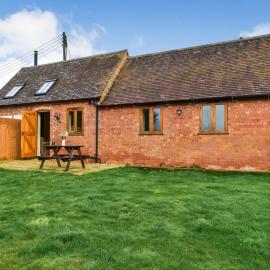 Combine Shed, hotelli kohteessa Bidford