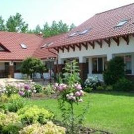 Verba Tanya, hotel a Kótaj