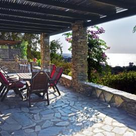 family home with a fantastic sea view, 5 minutes from the beaches