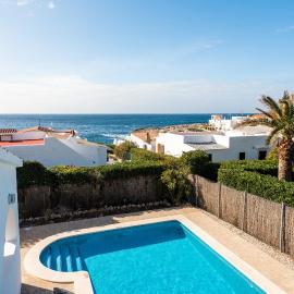 Casa Blanca - villa con piscina a 30m del mar-Binibeca, hotel v destinaci Sant Lluís