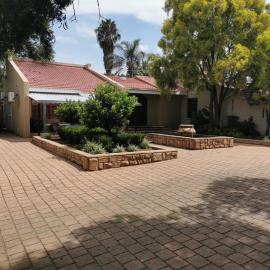 Gluckman Drive Guesthouse