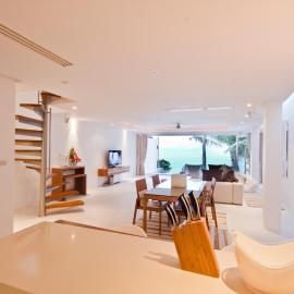 Panu Luxury Beachfront Apartments