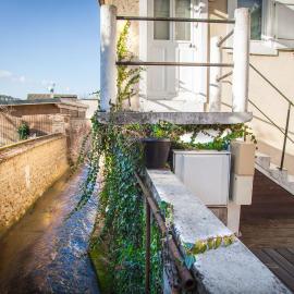 La Tiny, hotel u gradu Beure