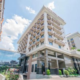 Mega Anggrek Hotel Jakarta Slipi، فندق في جاكرتا