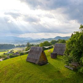 Glamping - Ekološka kmetija Kozman, hotel u gradu Žalec