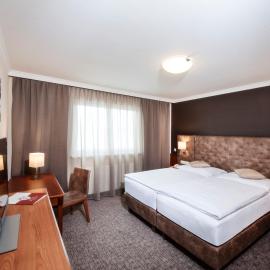 Hotel Weinberg GmbH, хотел в Preising