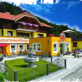 Apartmenthaus Sonnenhang, hotelli Schladmingissa