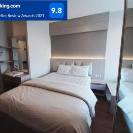 Apartemen Grand Kamala Lagoon Studio By Bonzela Property، فندق في بيكاسي