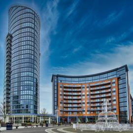 Gunwharf Quays Apartments, מלון בפורטסמות'