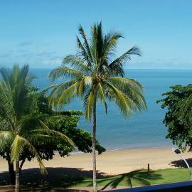 Beachfront Apartments on Trinity Beach, hotel en Trinity Beach