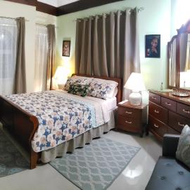 Irie HideAway - Private Studio in Gated Community --Caribbean Estates, Portmore, hotel in Goshen Pen