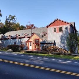 Doveberry Inn, hotelli kohteessa West Dover
