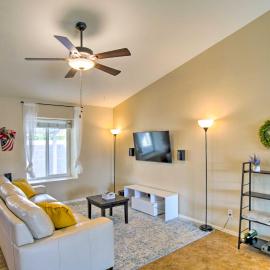 Near Golf & Entertainment! Gilbert Family Getaway