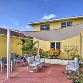 Walk to Beach: Cocoa Beach House Near Dtwn!