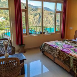 Golden View B&B, hotel in Dharamshala
