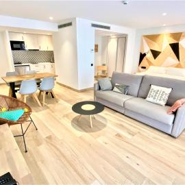 Apartamentos Dos Ríos Ainsa, hotelli kohteessa Aínsa