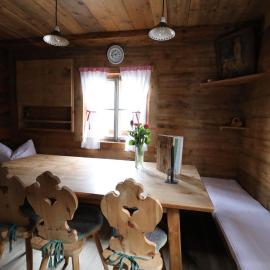 Viesnīca Almhütte Oberschaller bei Alfenalm - Ferienwohnungen am Berg pilsētā Inerfilgrātene