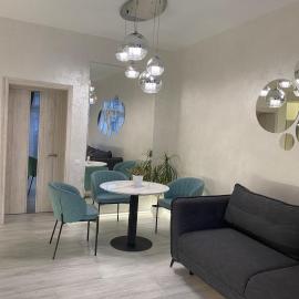 Panorama Luxury Apartment in The House with a Spire, a historical building in the city centre, khách sạn ở Kharkov