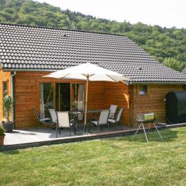 Chalet Val de l'Amblève, hotel in Sougné-Remouchamps