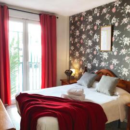 Hostal Azahara, hotell sihtkohas Nerja