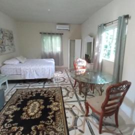 Grace Garden Guesthouse by Eminence Ent: Ocho Rios şehrinde bir otel