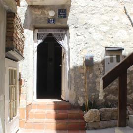 Heat Hostel, hotel a Susak