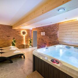 WILLA JAROSTA & SPA, reception, free parking