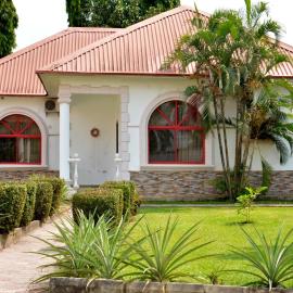 2 Bedroom Bungalow in Alalubosa GRA, hotel sa Ibadan
