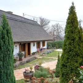 Magdolna Vendégház Magánszálláshely, hotel en Écs