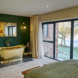 8 Tarn End Cottage, a luxurious cottage for romantic break overlooking Talkin Tarn close to Hadrians Wall
