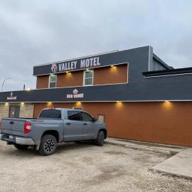 Minnedosa में, होटल Valley Motor Lodge
