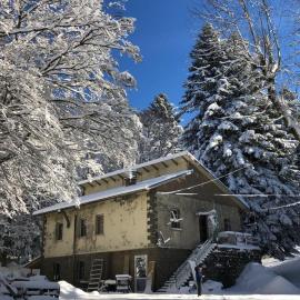 CASA DELLE GUARDIE b&b, hotel v destinaci Madonna di Fornelli