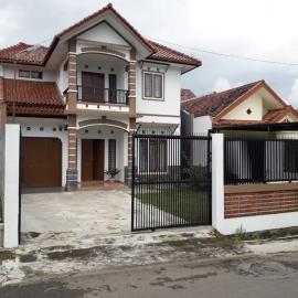 Homestay Ayuning Kuningan, hotel in Jalaksana
