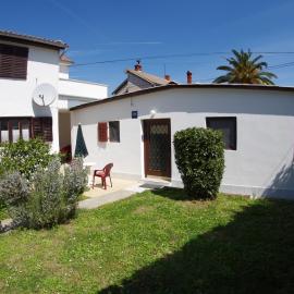 Holiday Apartment Jasna, hotel in Premantura