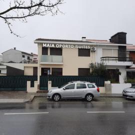 Maia Oporto Suites, hotel Maiában