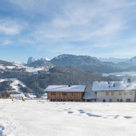 Schweiggerhof -Agriturismo- Farm Holidays, ξενοδοχείο σε Villandro