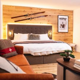 Wunderstay Alpine 16 Chic Studio Central Location โรงแรมในKlosters Serneus