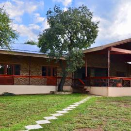 Muqurati Lodge - Dinokeng Game Reserve, hotel sa Klipdrift