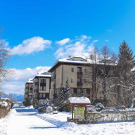 Hotel Bojur & Bojurland Apartment Complex