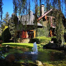 Chalet con gran jardín en Llivia, hotell sihtkohas Llívia